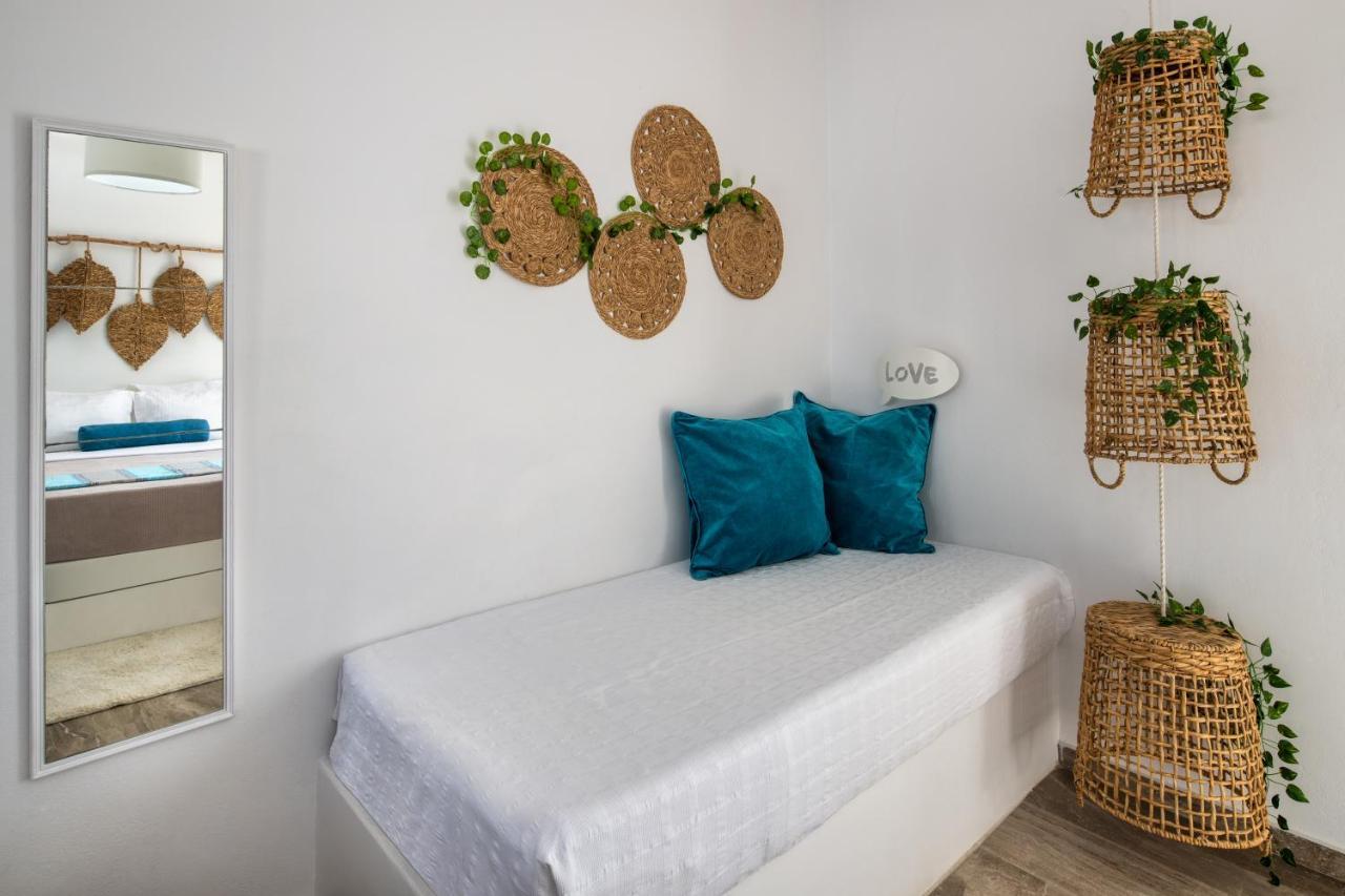 Sol Mare Salis Apartment Kamari  Bagian luar foto