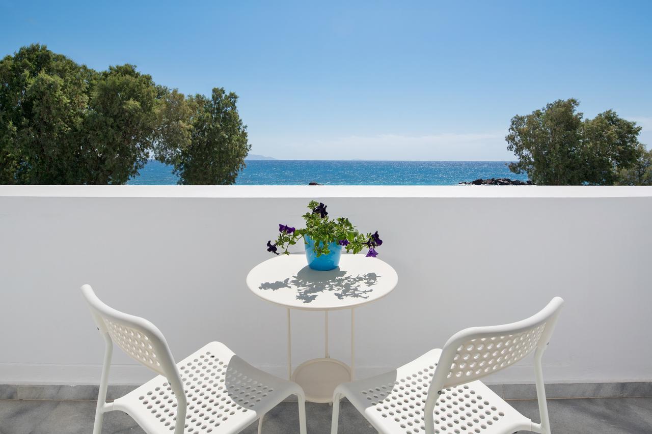 Sol Mare Salis Apartment Kamari  Bagian luar foto